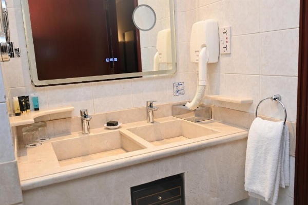 Dar Al Taqwa Hotel image 48